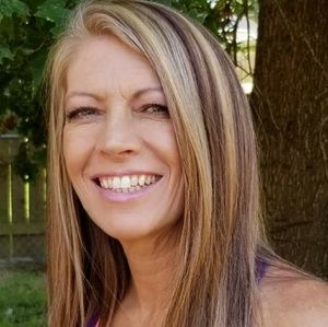 Meet your Posher, Angie